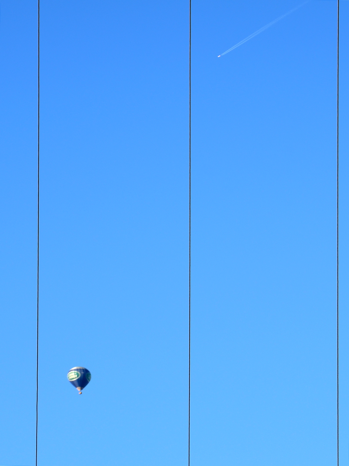 Mirage et montgolfière au-dessus du Loubat (15-09-2018)