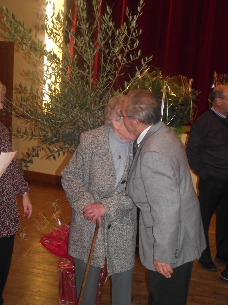 Mme Ferrand 1ère  du concours fleuri en 2012