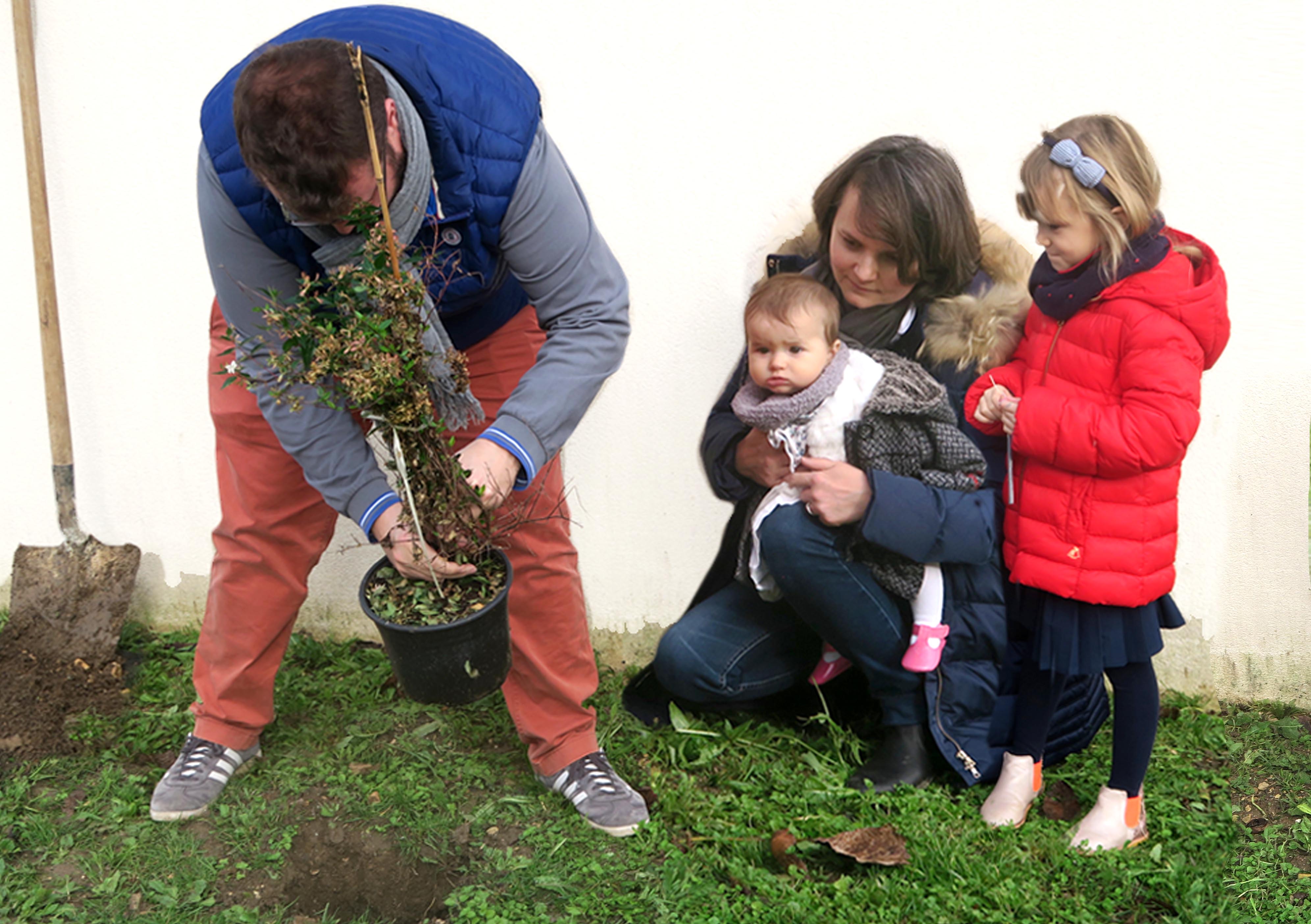 un enfant - un arbre - un avenir    2019