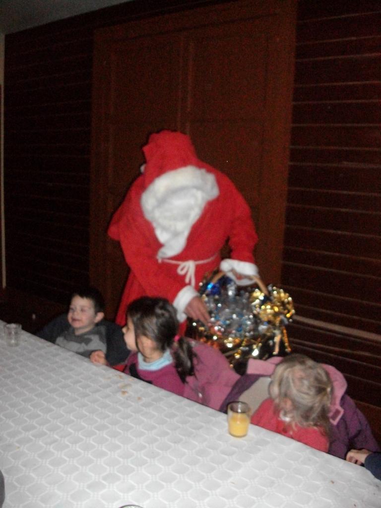 Le Père Noël avec les enfants