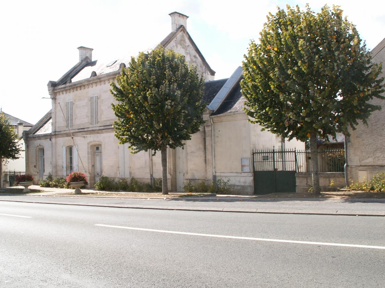 MAIRIE ECOLE POSTE