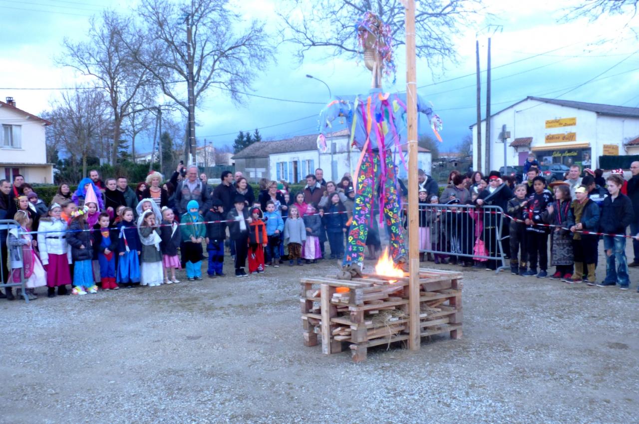 Monsieur Carnaval en feu en 2016